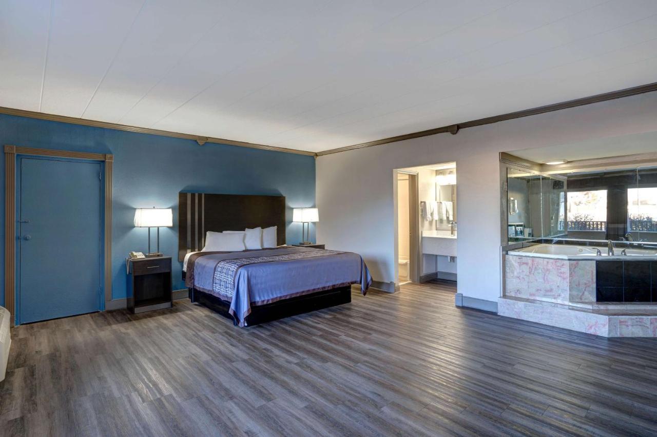 Motel 6 Burlington Luaran gambar