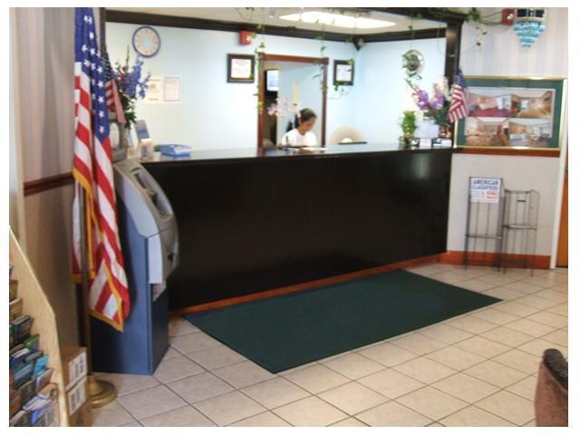 Motel 6 Burlington Dalaman gambar